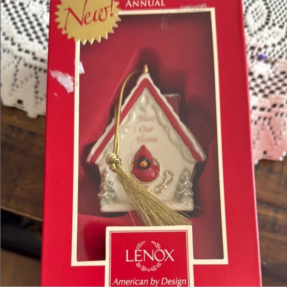 Lenox‎ Red and White Holiday Birdhouse Ornament - Picture 6 of 8